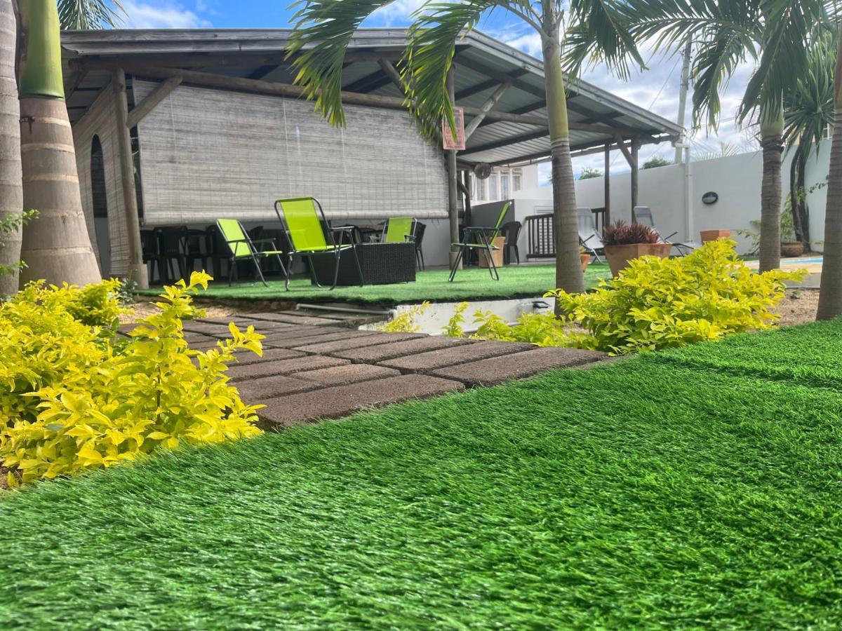Le Binome Aparthotel Grand Baie Exterior photo